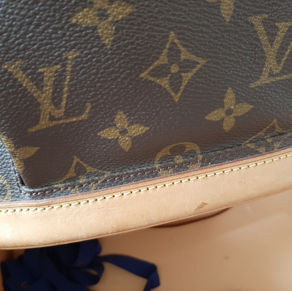 Louis Vuitton backpack 1/2 listing - Picture 8 of 16